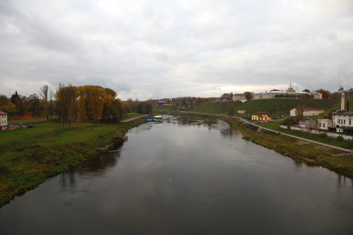 River Нёман (also known as the Neman – Nemunas– Neman – Nyoman – Niemen and of course Die Memel) with Каложская Царква Св. Барыса і Глеба – the Kalozha Church of Saints Boris and Gleb in distance